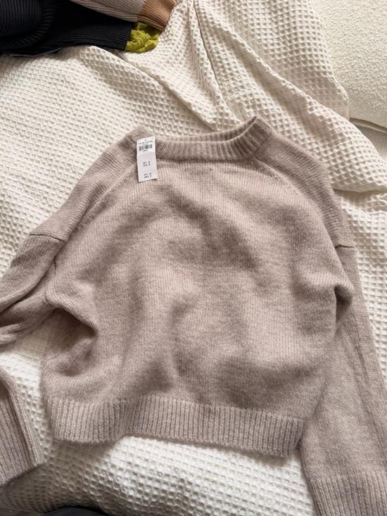 Abercrombie & Fitch Tops - Abercrombie & Fitch women's crewneck sweater in light taupe